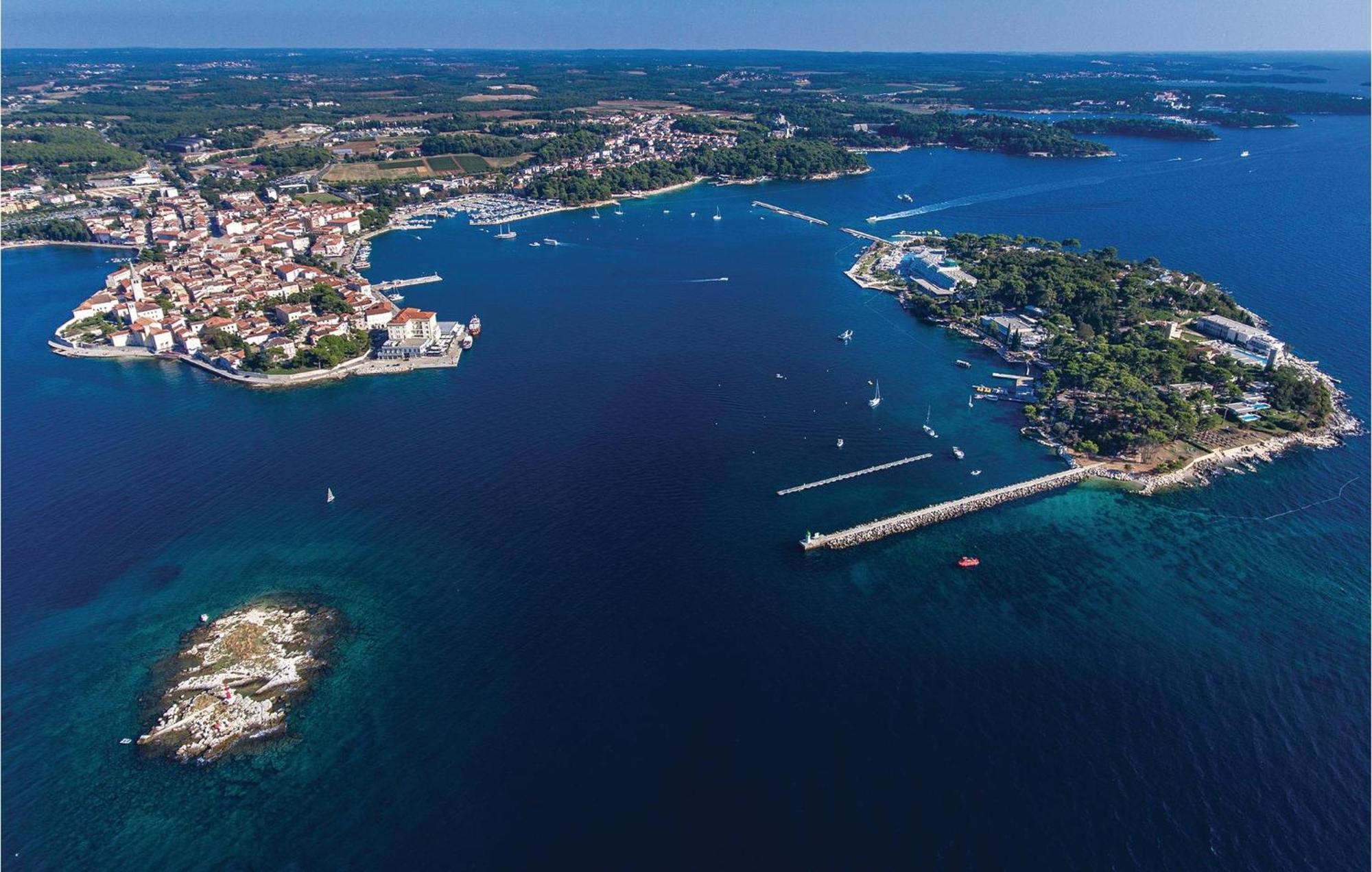 Cozy Apartment In Porec With Wifi Екстер'єр фото