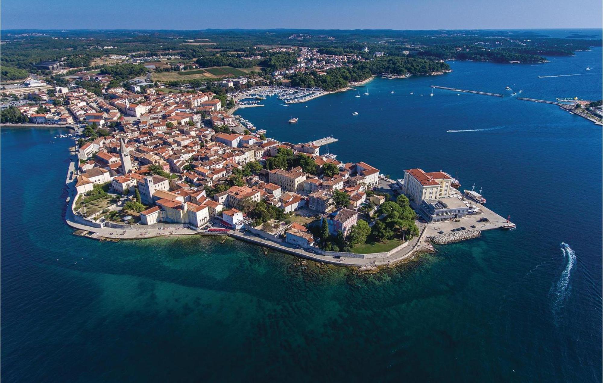 Cozy Apartment In Porec With Wifi Екстер'єр фото