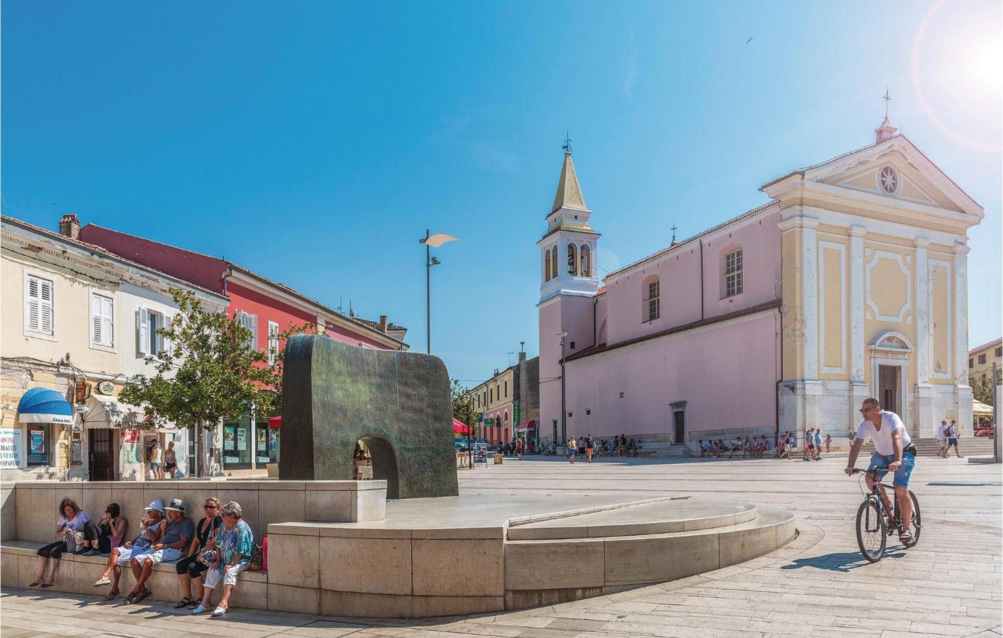 Cozy Apartment In Porec With Wifi Екстер'єр фото